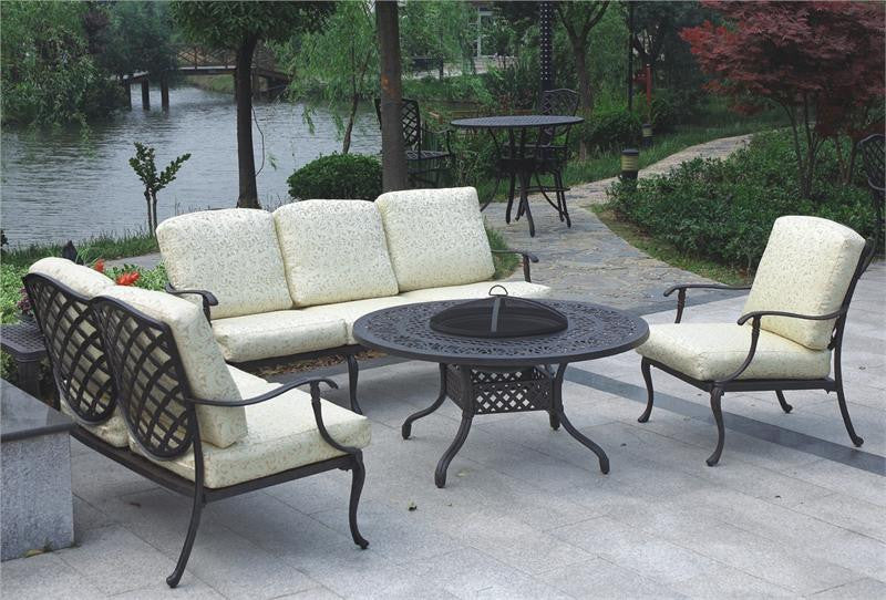 Leanna Seating Group Table and Chairs